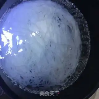 Make Sour sauce and rice powder step 26