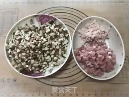 Make A meat bag with mushroom sauce step 2