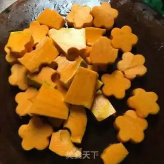Make Pumpkin steamed chicken step 2