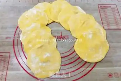 Make Pumpkin bun step 7