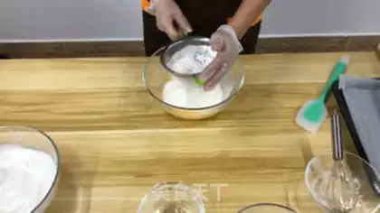 Make Salted egg and yellow ham rolls step 5