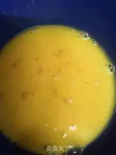 Make Silverfish fried eggs step 1