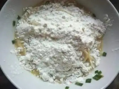 Make Noodle pancakes step 2
