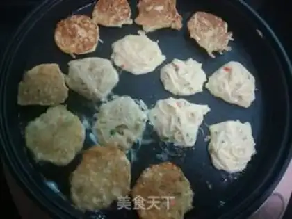 Make Noodle pancakes step 6