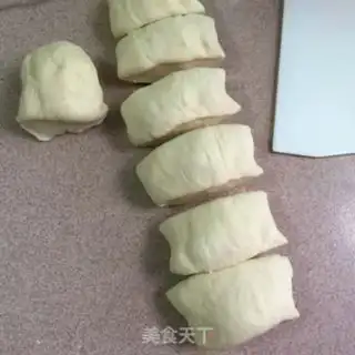 Make Mulberry mushroom meat buns step 7