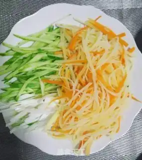 Make Potato cucumber pancakes step 1