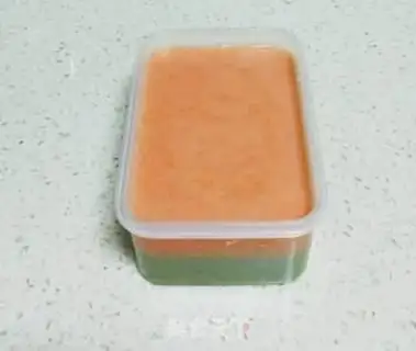 Make Creative double-coloured mollusk step 10