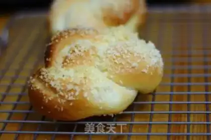 Make Coconut milk bread step 20