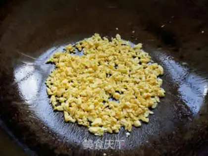 Make Sour sauce and egg fried rice step 3