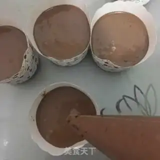 Make Chocolate cranberry marfin cake step 10