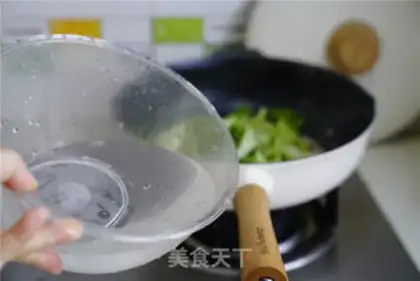 Make Mustard meat soup step 4