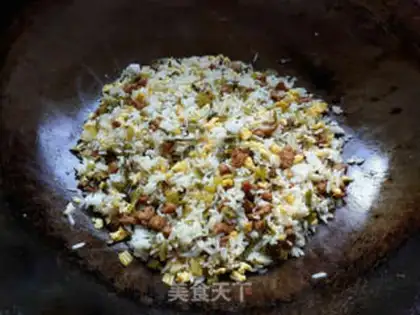 Make Sour sauce and egg fried rice step 6