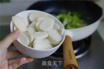 Make Mustard meat soup step 5