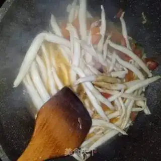Make Tomato stew mushrooms step 5