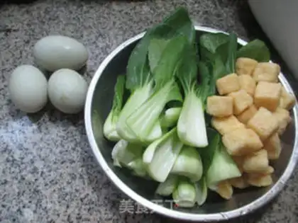 Make The little tofu curry duck egg step 0