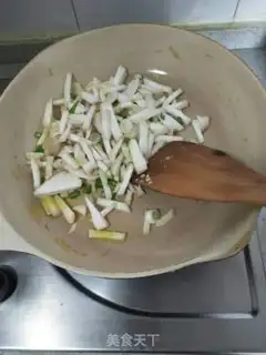 Make Pumpkin pea fried eggs step 4