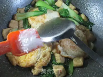 Make The little tofu curry duck egg step 9