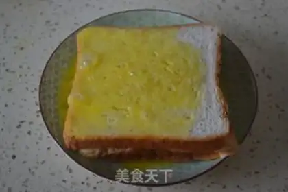 Make ♪ Peachy egg and toast ♪ step 6