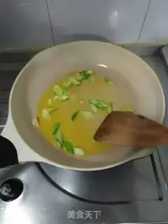 Make Two mushrooms, Dutch beans step 2