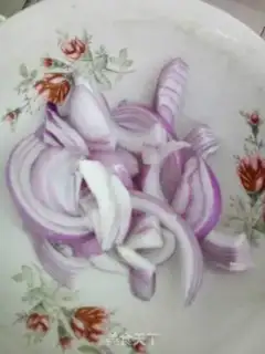 Make A bitter intestine with onions step 0