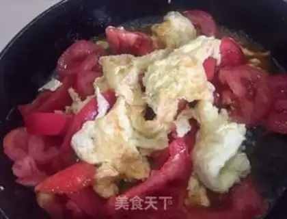 Make Tomato fried eggs step 7