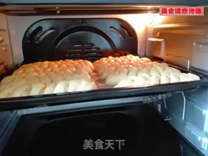 Make Lian Yon Bread step 8