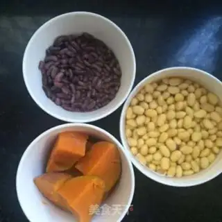 Make Pumpkin bean milk step 0