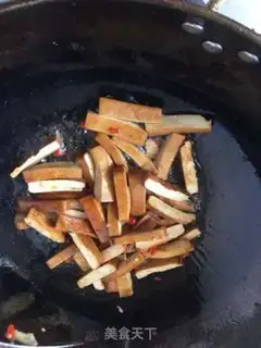 Make Celery fried dry step 2
