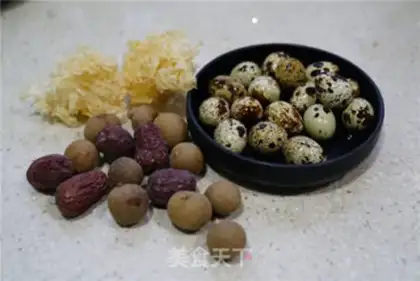 Make Silver ear soup for quail eggs step 0