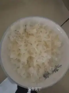 Make Fruit and silver ear soup step 1