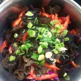 Make Blue and sweet peppers with wood step 3