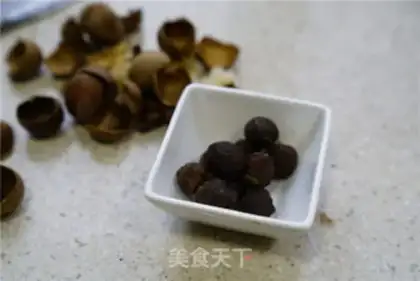 Make Silver ear soup for quail eggs step 2