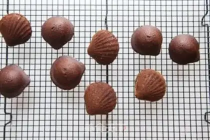 Make Chocolate soft Madeleine step 10