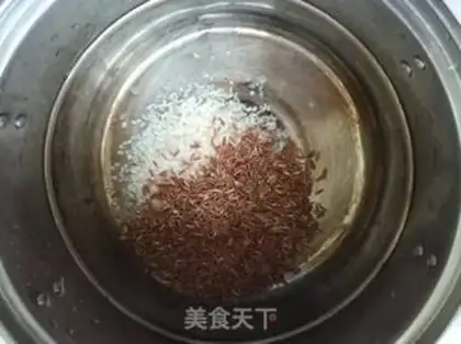 Make Red rice congee step 0