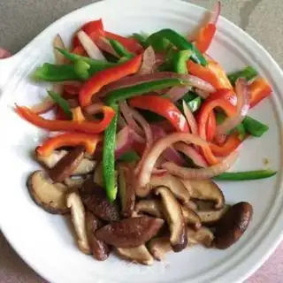 Make Beef mushroom pizza step 8
