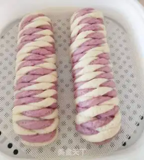 Make Fancy buns step 15
