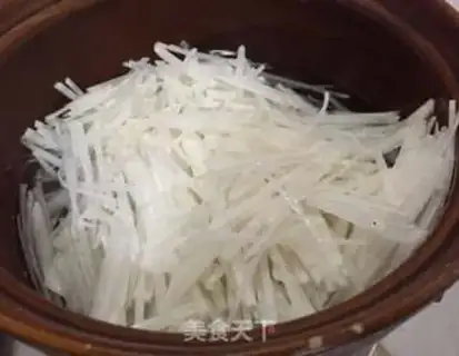 Make The radish tofu soup step 3