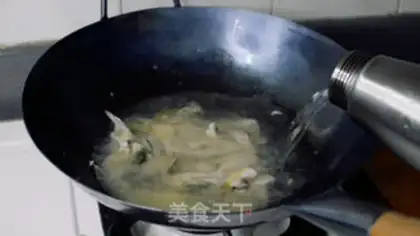 Make Yellow pasta with fresh snow step 12