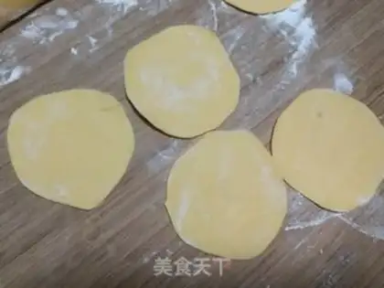 Make Pumpkin pork dumplings step 7