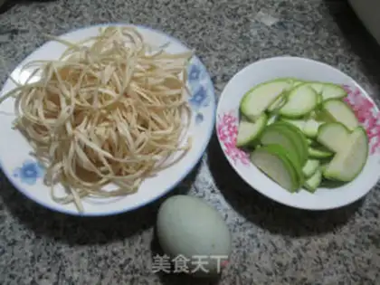 Make ♪ Duck eggs and sauerkraut noodles ♪ step 0