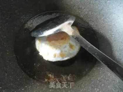 Make ♪ Duck eggs and sauerkraut noodles ♪ step 1