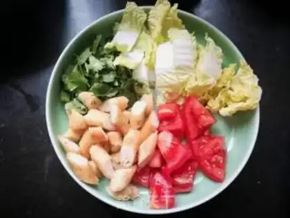 Make Omelette soup step 0