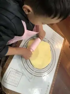 Make Katie Cat Biscuit step 6