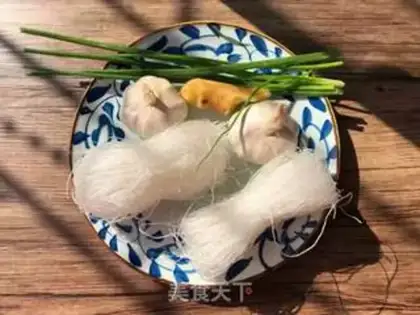 Make Garlic fan steamed shrimp step 1