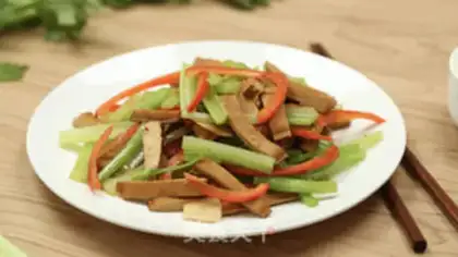 Make Celery fried dry step 10