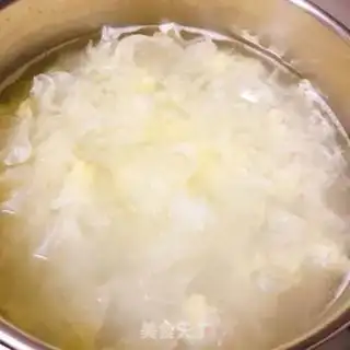 Make Purple potato silver congee step 3