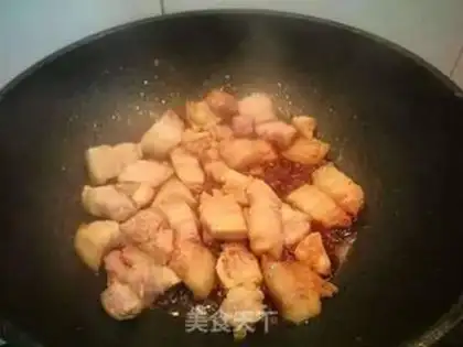 Make A casserole with five flowers step 2