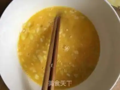 Make Shrimp fried eggs step 2