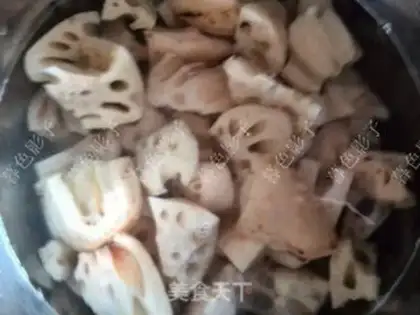Make Liang Piggy soup step 4