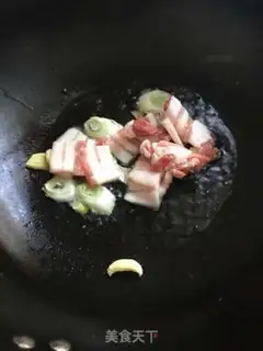 Make Five flowers for a soybean sprouts step 1